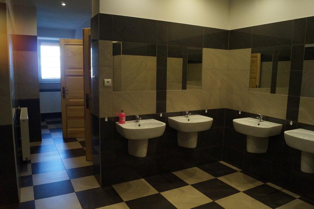 Schronisko Pttk Hala Szrenicka Hostel Szklarska Poreba Phòng bức ảnh
